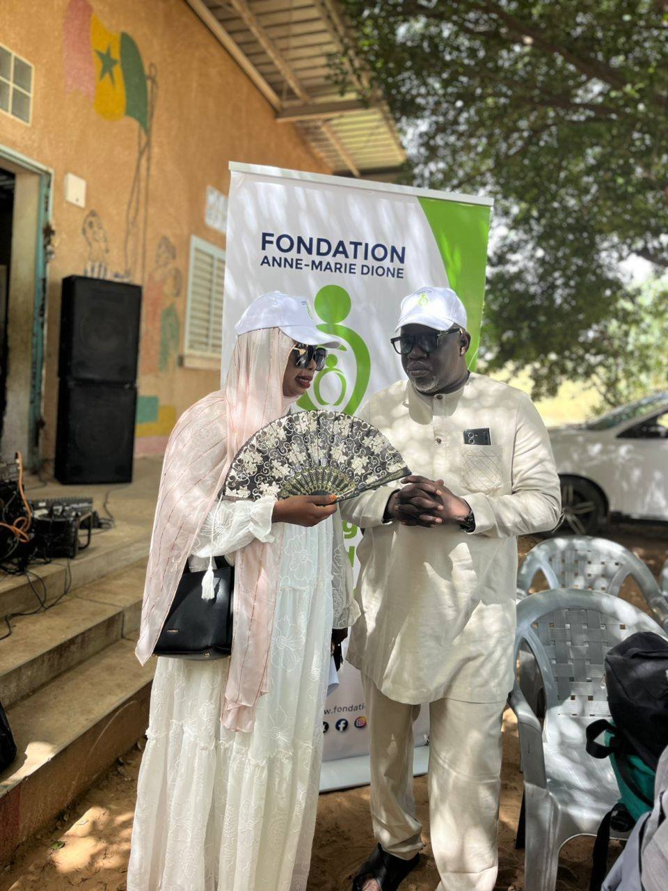 Le Maire avec les représentants de la Fondation Anne Marie Dionne