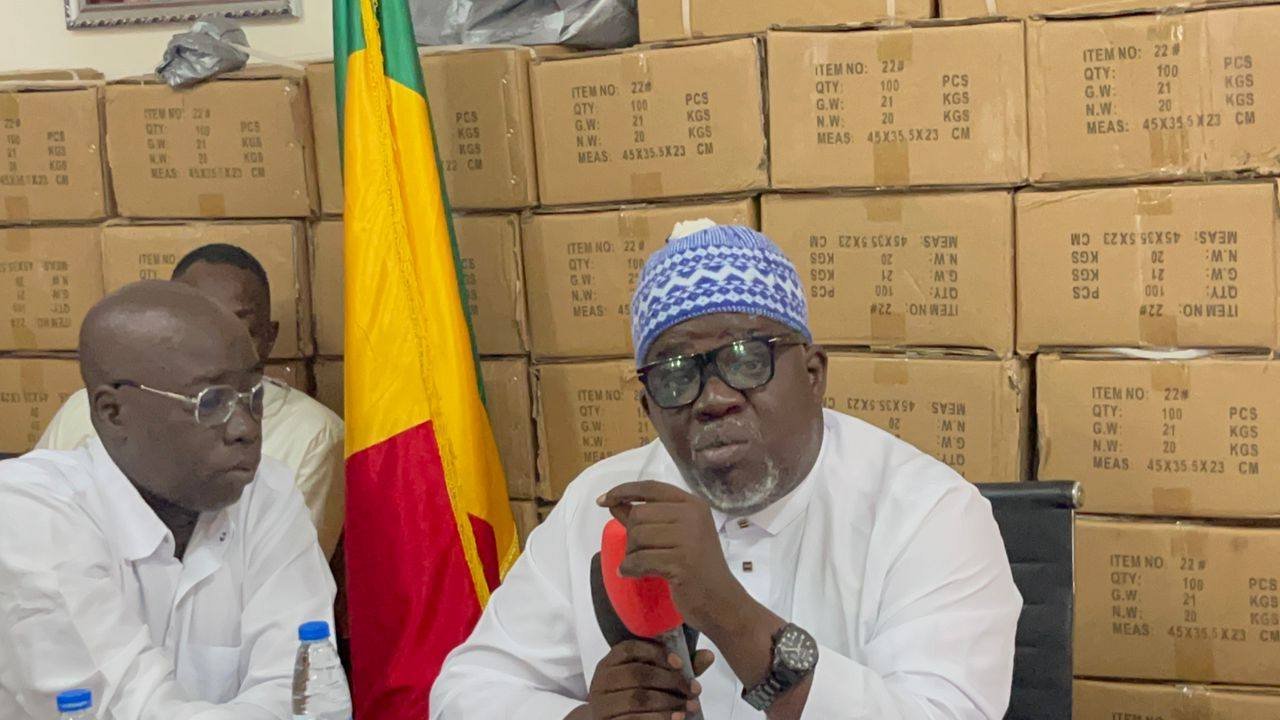 Déclaration du Maire lors de la distribution de fournitures scolaires