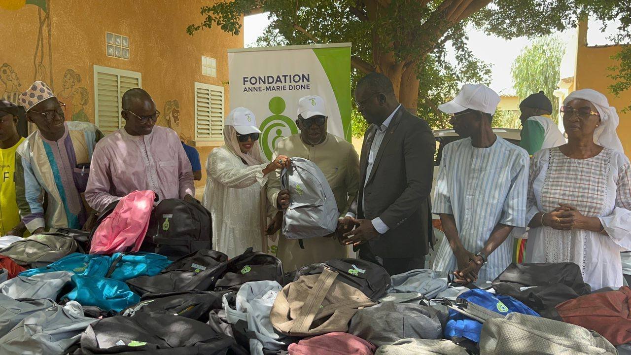 Communiqué : Désinfection des écoles et distribution de 400 kits scolaires à Pire