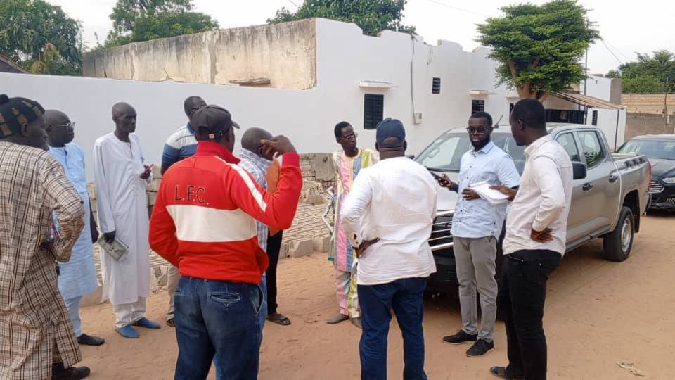 Membres de la délégation lors de la cérémonie de remise