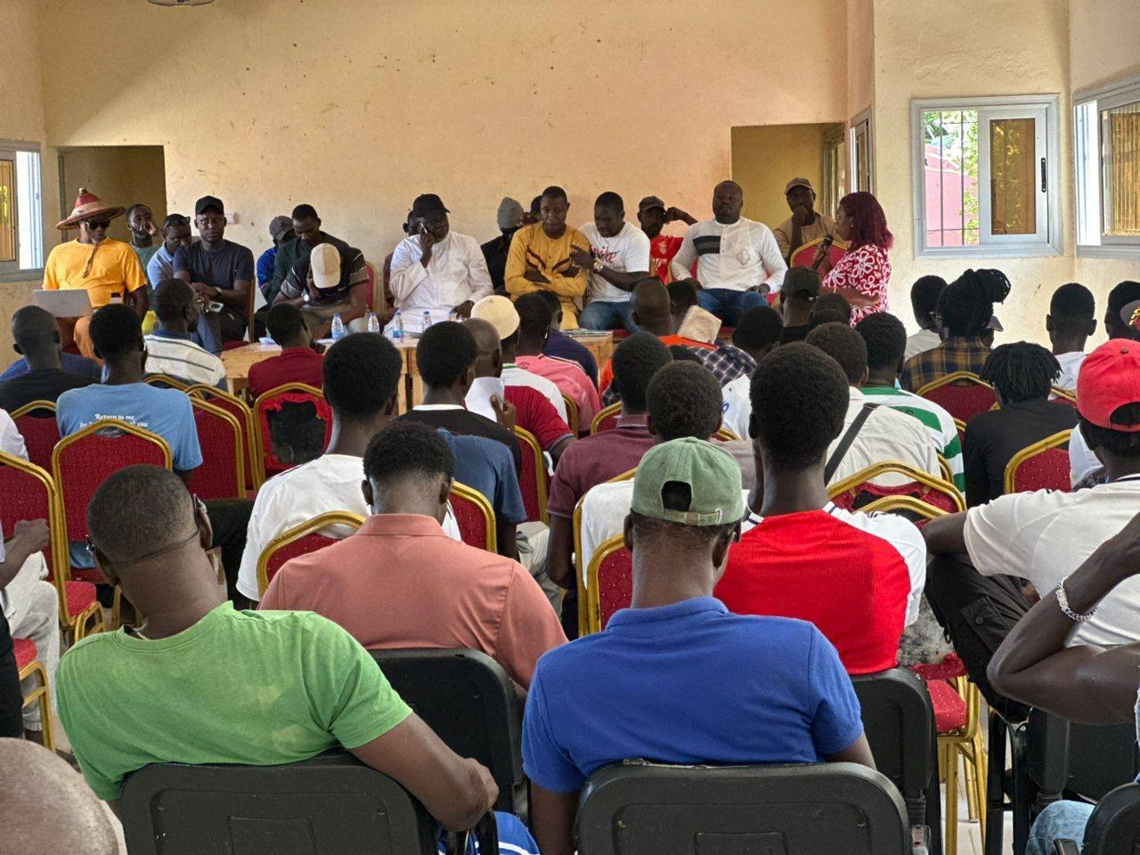 Le public présent à l'assemblée générale de l'US Pire